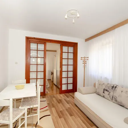 Helles Nur 20 Minuten Zum Mit 2 Terrassen Appartement Rovinj